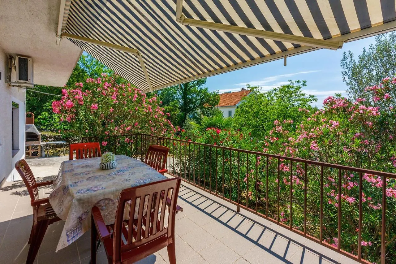 Apartments Arijana Dramalj